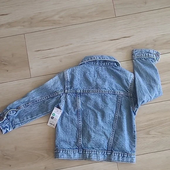 OshKosh Bgodh Denim Jacket and Jeans  for Kids Lot Of Two Size 2t, 18 M - Picture 4 of 9